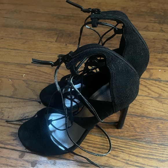 Stuart Weitzman Black Legwfap Goosebump Stiletto Sandal Heels Size 9 - Picture 6 of 6